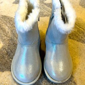 Brand New Stride Rite girl boots silver size 7